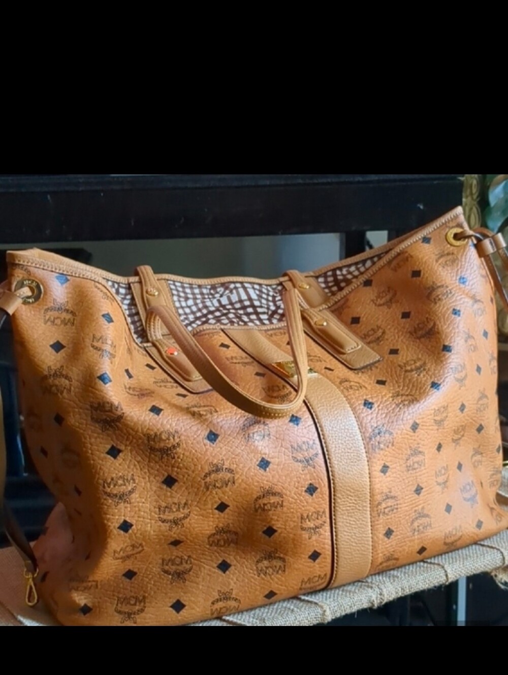 Cognac Logo-Print Work Tote Bag in Cognac Classics Reversible 2 in 1 Weekender